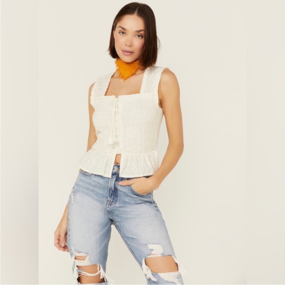 Shyanne smocked lace up top